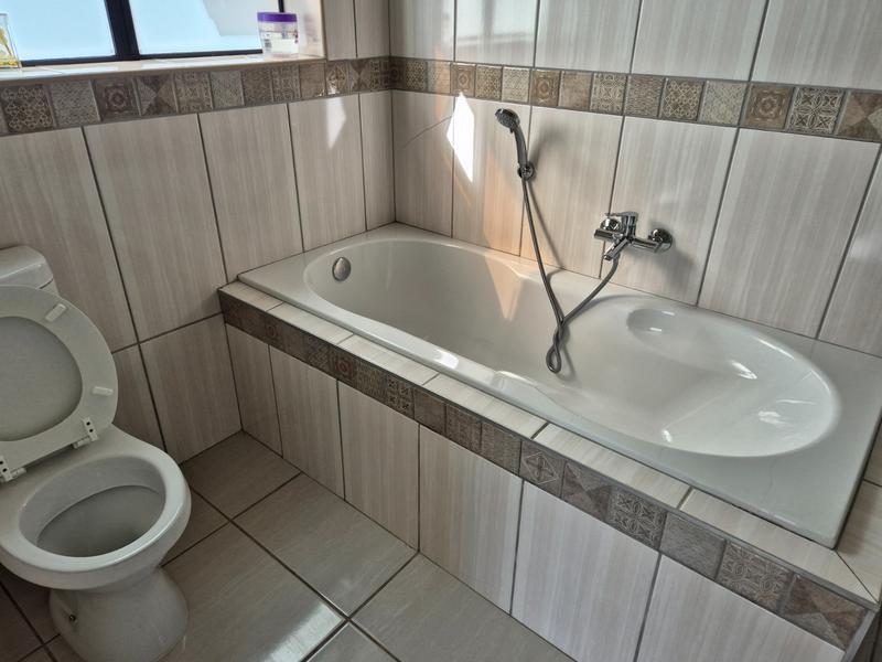 To Let 3 Bedroom Property for Rent in Blue Ridge Western Cape
